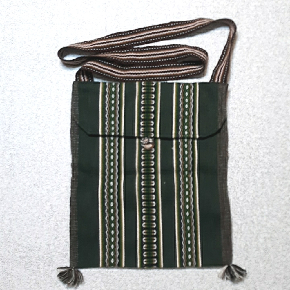 NWOT Authentic Peruvian crossbody purse